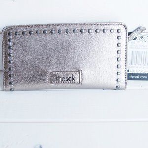 theSak leather wallet